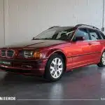 BMW 325i Touring rood