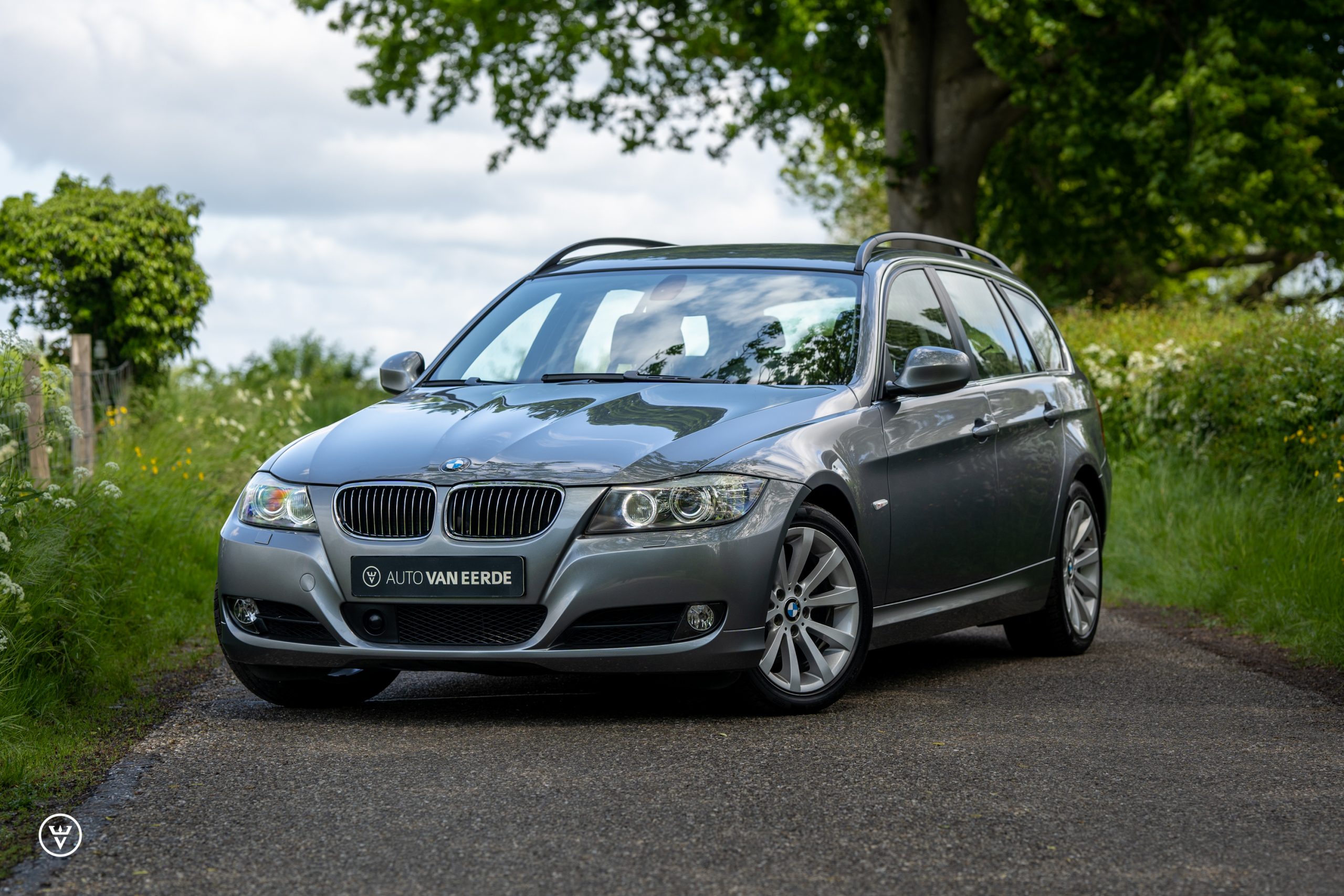 bmw 330 touring lci